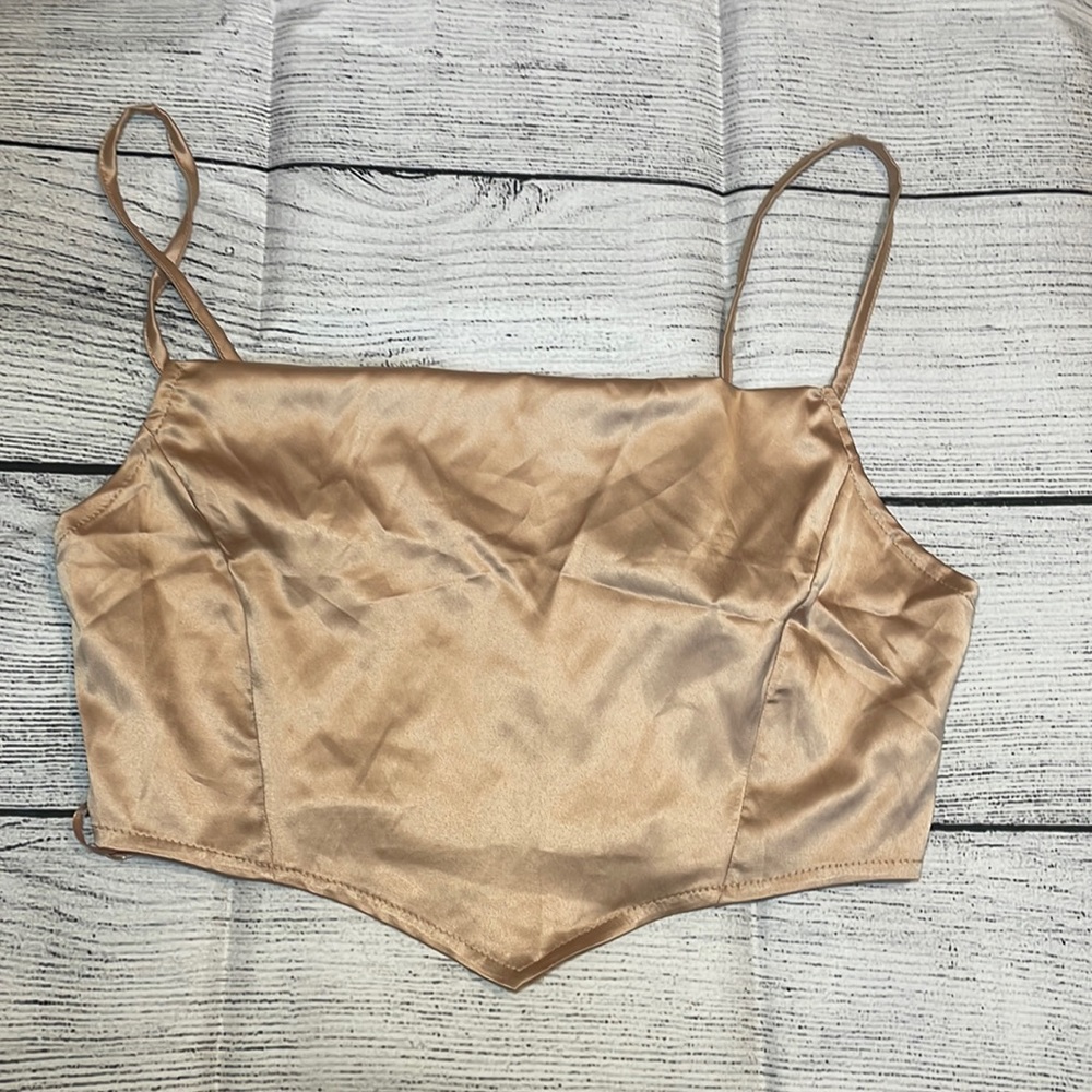 PRETTYLITTLETHING crop tank